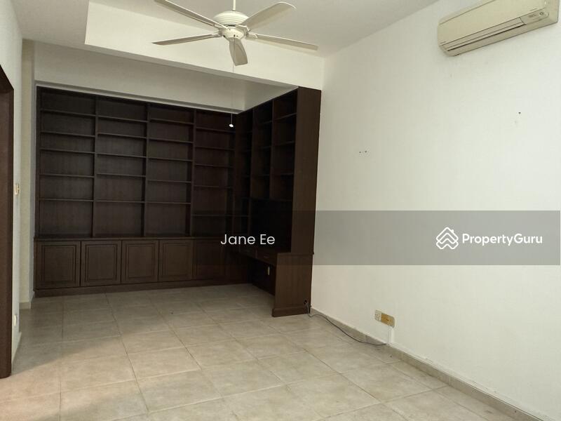 Terrace for Rent: D21, 596000