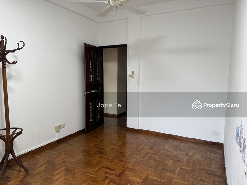 Terrace for Rent: D21, 596000