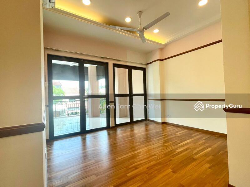 Beautiful Semi Detached at District 10 near Tan Kah Kee MRT
