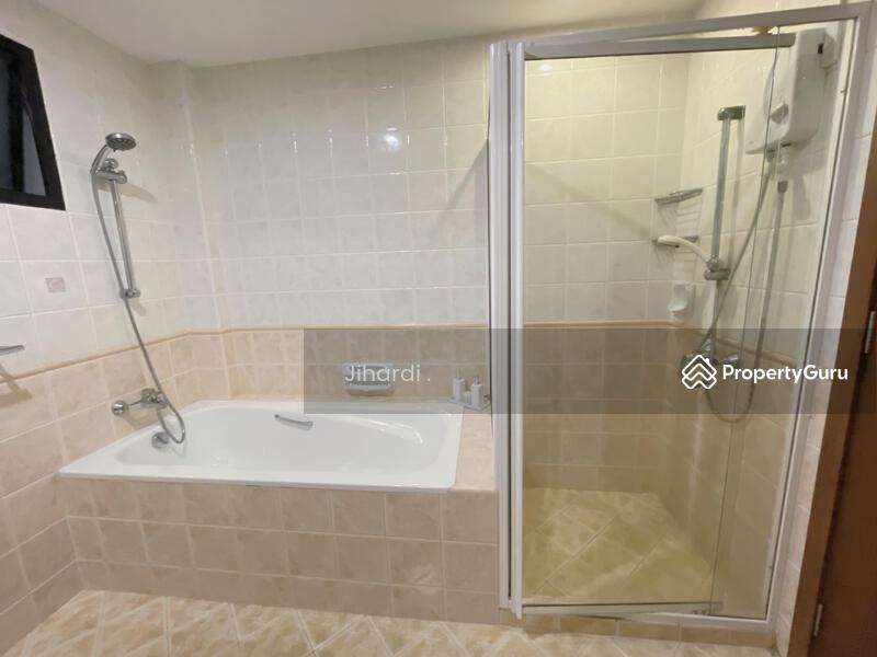 Condominium for Rent: D23, 679973