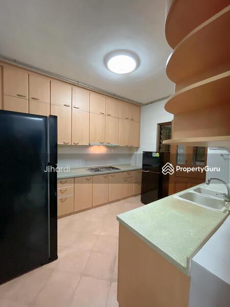 Condominium for Rent: D23, 679973