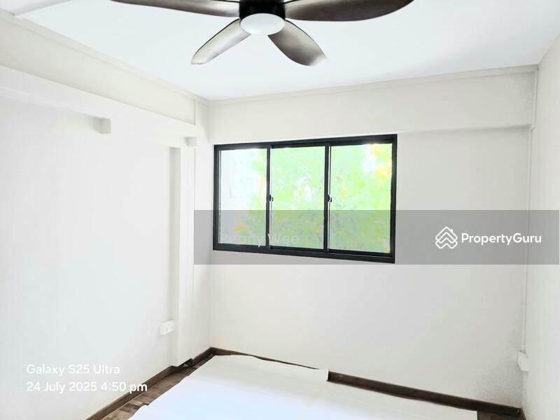 Prop-GPT: HDB Flat: D18  461 Tampines Street 44