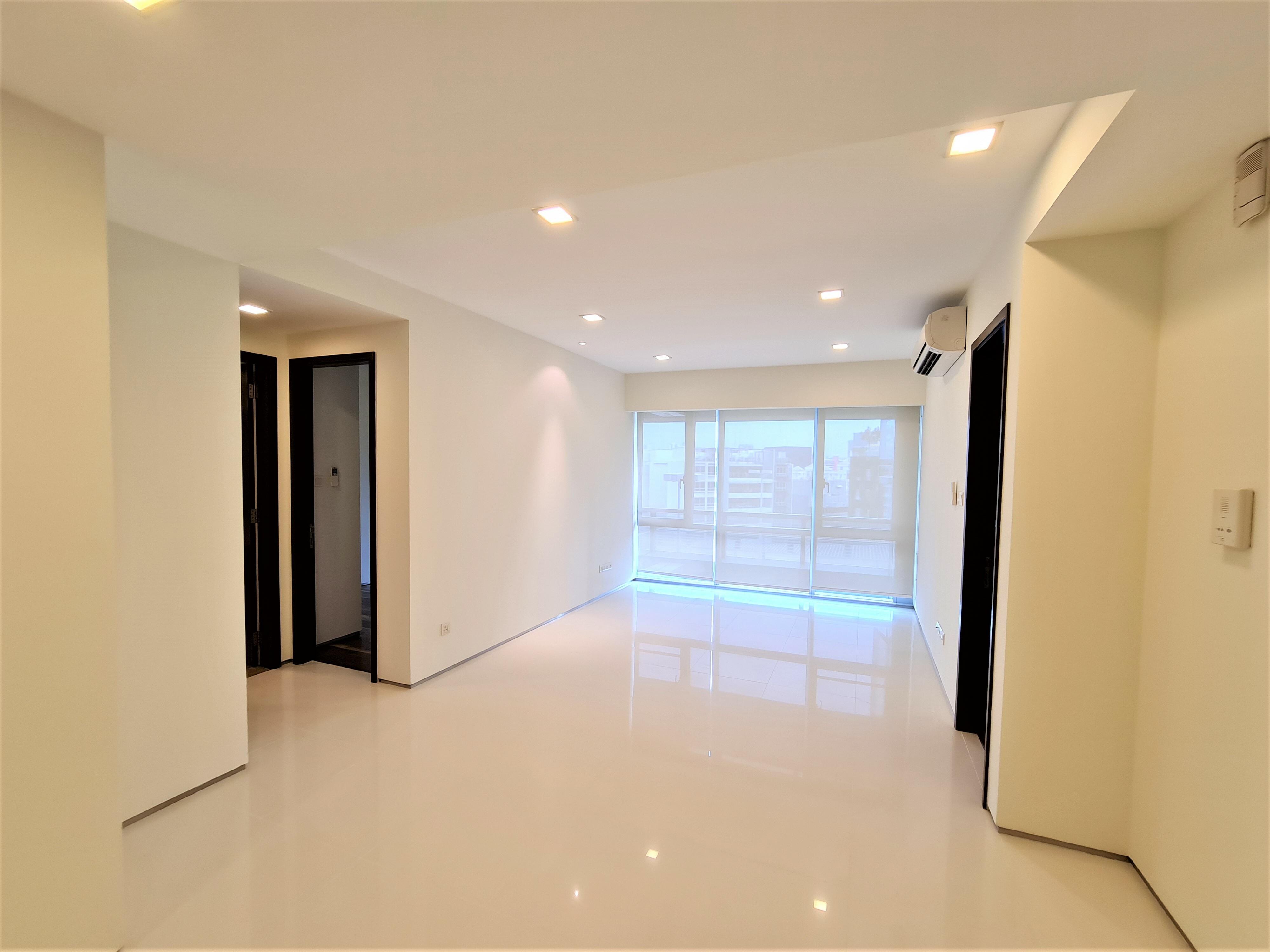 Prop-GPT: Condominium: D09 Cairnhill The Cathay Residences