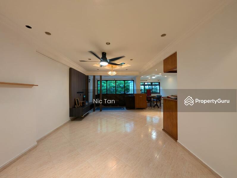 Prop-GPT: HDB Flat: D25  608 Woodlands Ring Road