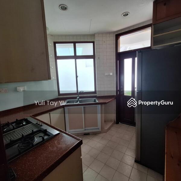 Semi-Detached for Rent: Bukit Batok, D23, 658000