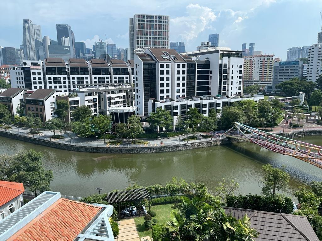 Prop-GPT: Apartment: D09  Riverside 48