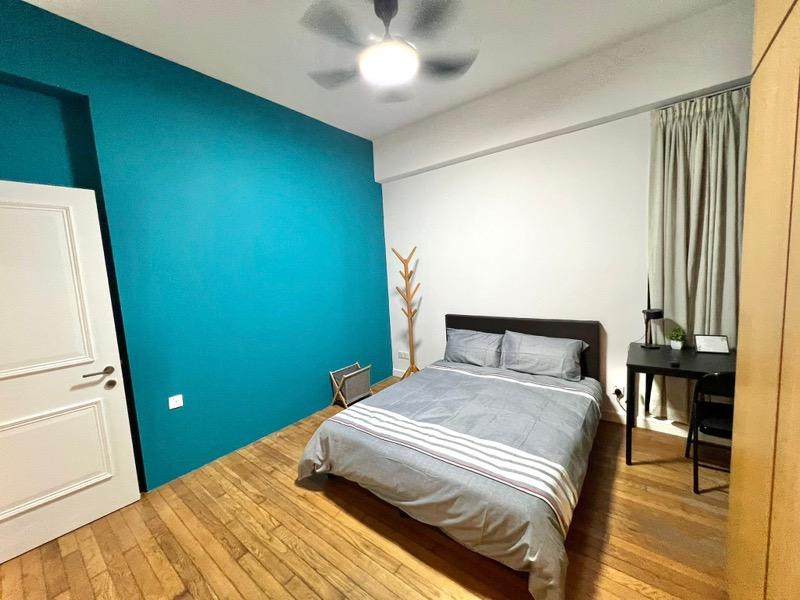Prop-GPT: Condominium: D05  Dover Parkview