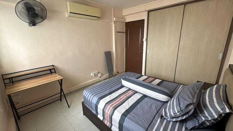 Prop-GPT: HDB Apartment: D22  407 Pandan Gardens