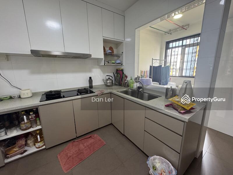 736 Jurong West Street 75