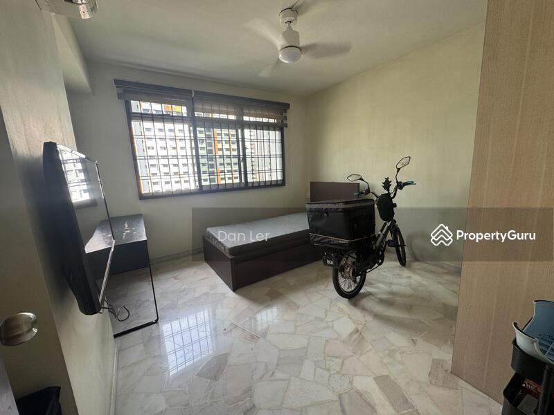 736 Jurong West Street 75