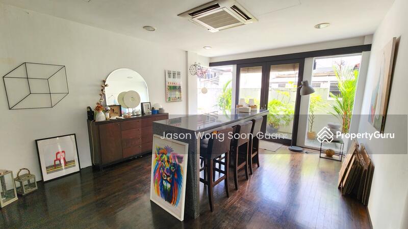Corner Terrace for Rent: D19, 080808