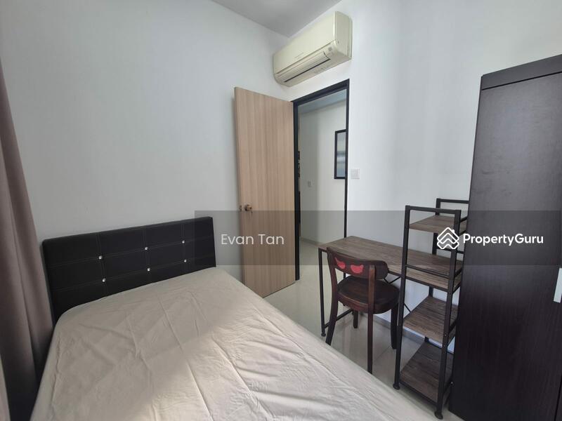 Prop-GPT: Condominium: D19  Kovan Regency