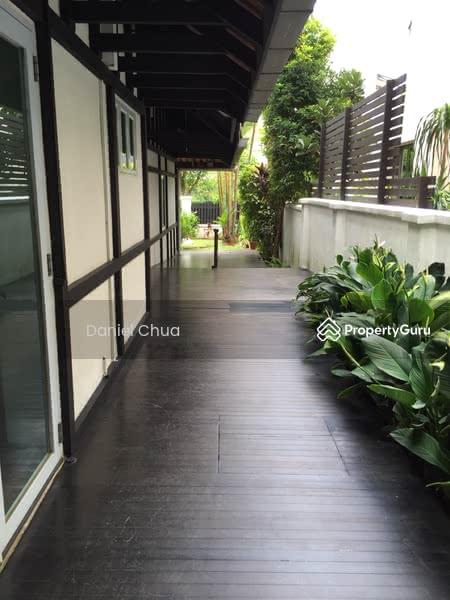 Prop-GPT: Detached: D10 Holland 18 Jalan kebaya