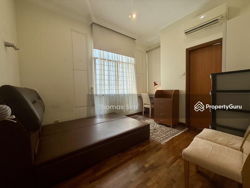 Parbury Hill Condominium