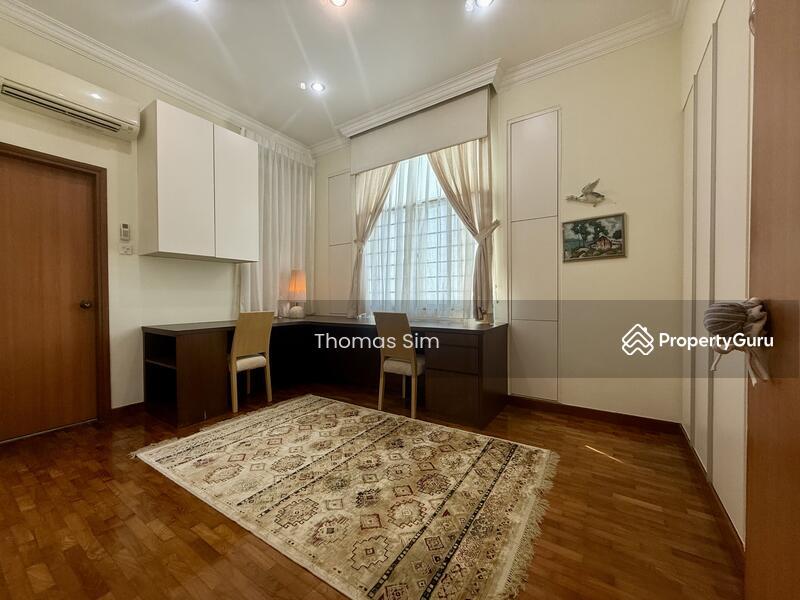 Parbury Hill Condominium