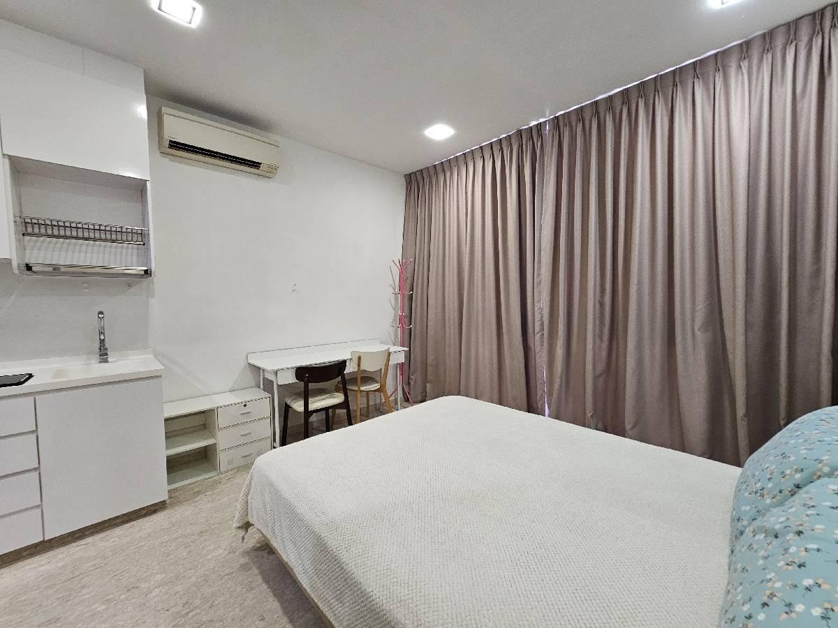 Prestige Point Apartment For Rent, $2,0001 Bath 260 sqft $7.69 psf