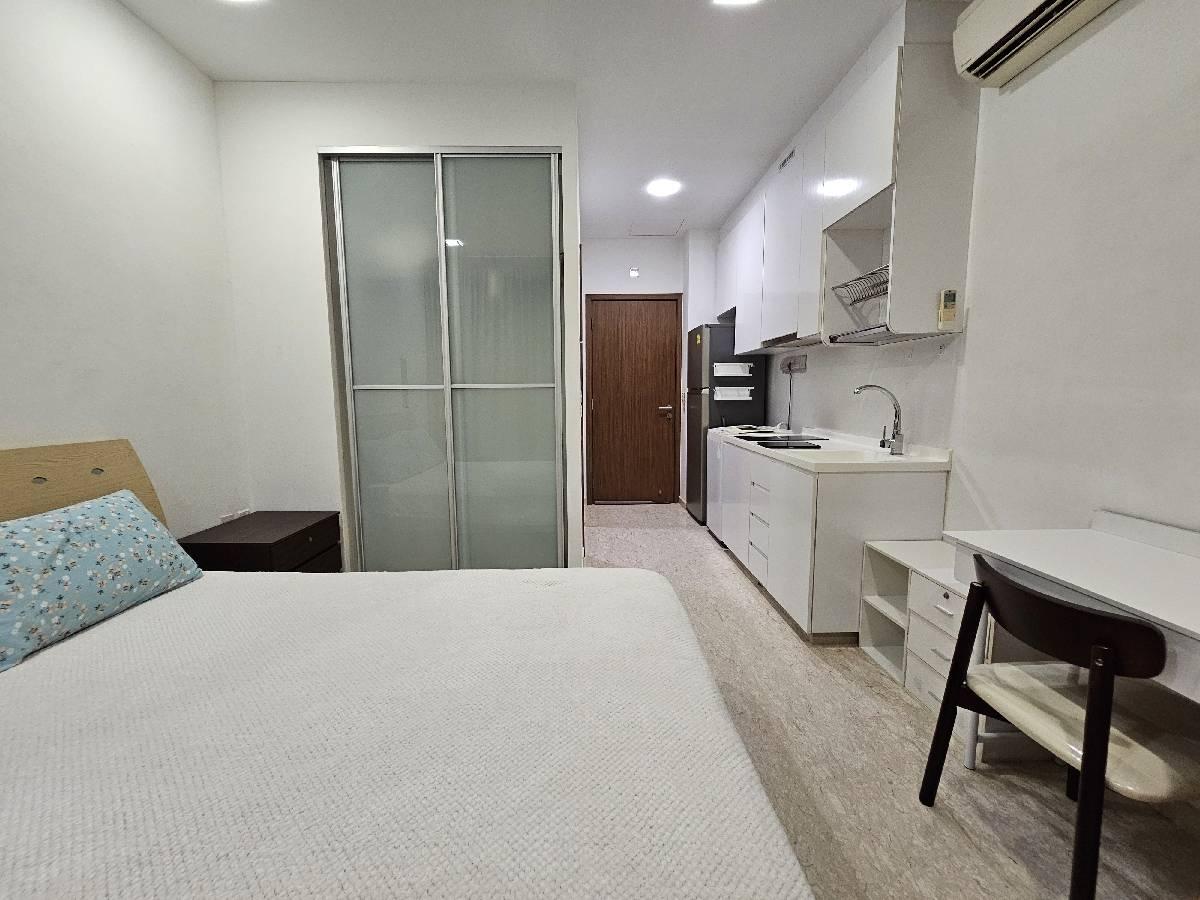 Prestige Point Apartment For Rent, $2,0001 Bath 260 sqft $7.69 psf