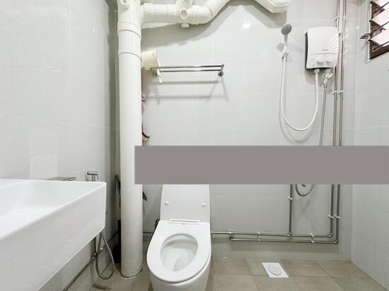 153 Bishan Street 13 HDB Apartment Room Rental, $900, 1 Bed 1 Bath 250 sqft $3.60 psf