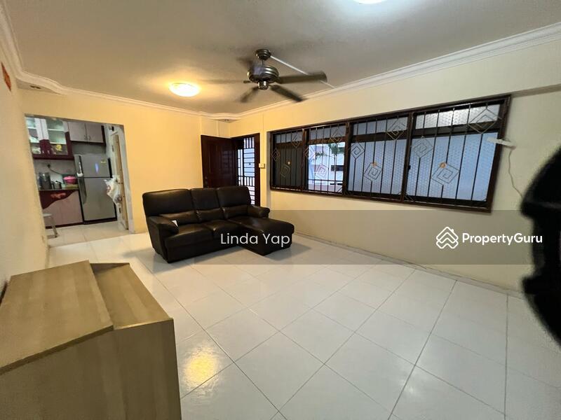 Prop-GPT: HDB Flat: D19  319B Anchorvale Drive