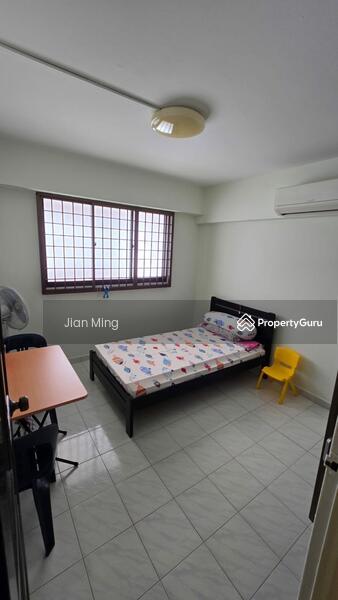 Prop-GPT: HDB Flat: D27 Yishun 727 Yishun Street 71
