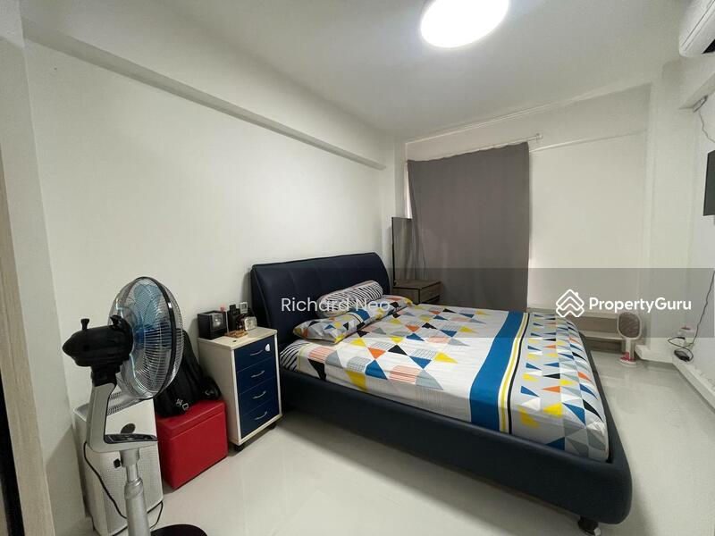 Prop-GPT: HDB Flat: D25  513 Woodlands Drive 14