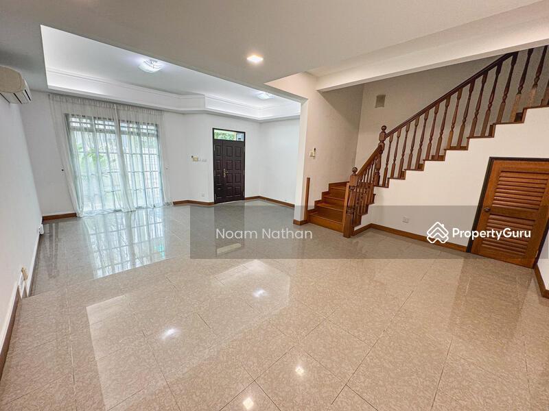 2 Storey Town House with Attic and Pool near ACS Barker