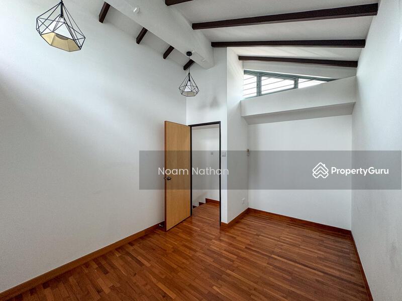 2 Storey Town House with Attic and Pool near ACS Barker