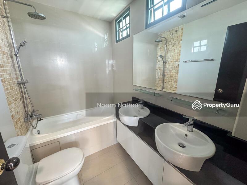 2 Storey Town House with Attic and Pool near ACS Barker