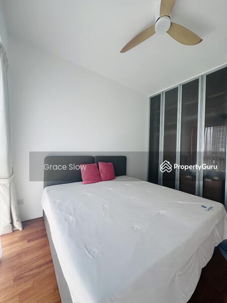 Prop-GPT: Condominium: D15  The Seafront on Meyer