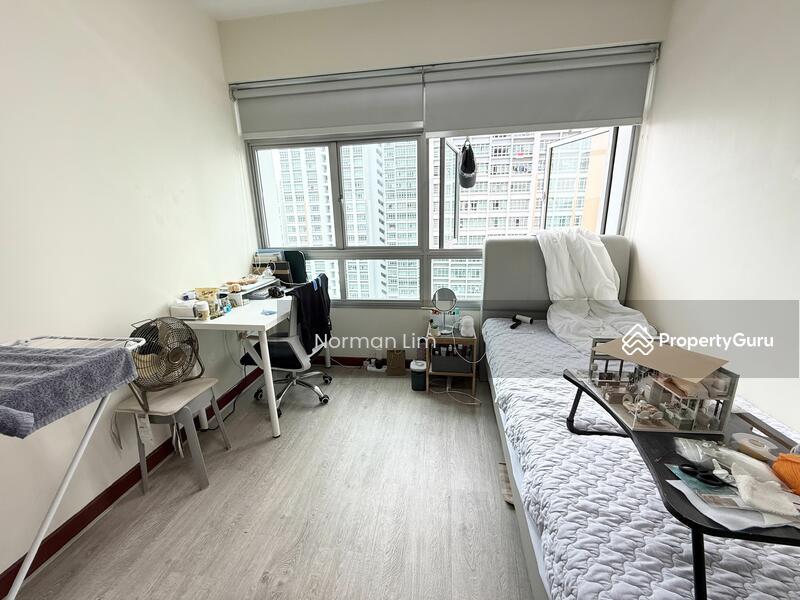 Prop-GPT: HDB Flat: D10 Holland 22 Ghim Moh Link
