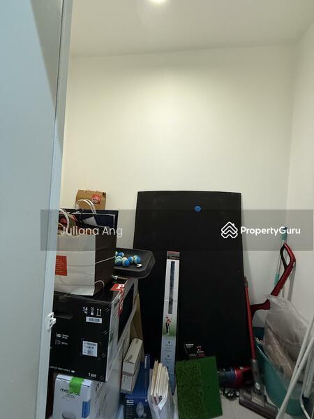 Condominium for Rent: D05, 126000
