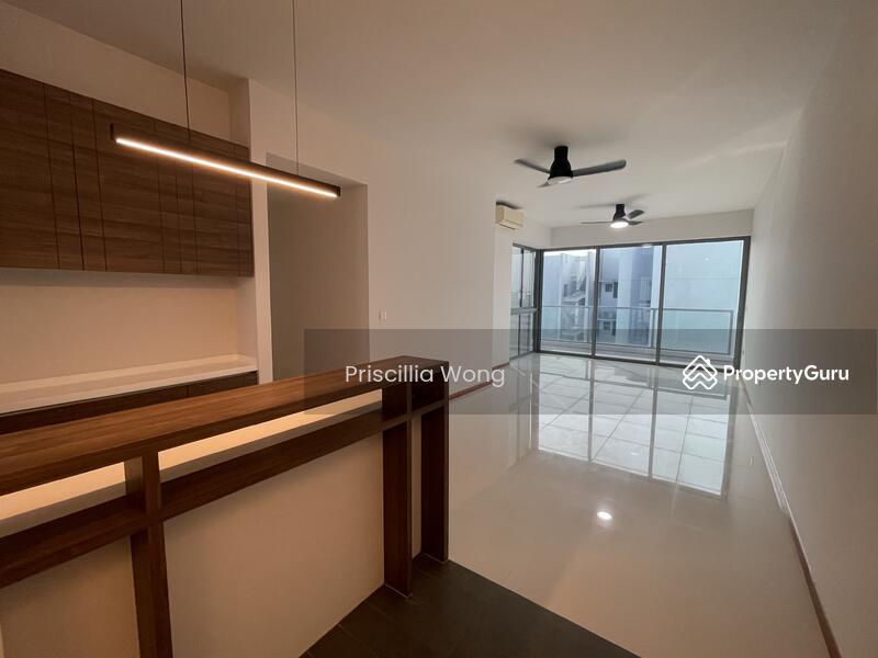 Prop-GPT: Condominium: D18  Double Bay Residences