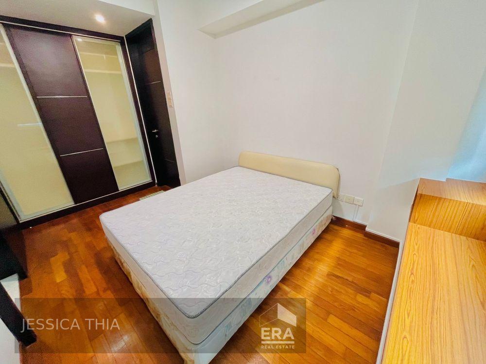Prop-GPT: Condominium: D09 Cairnhill Mackenzie 138
