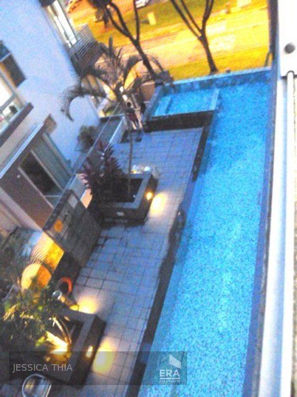 Condominium for Rent: Mackenzie Road, Cairnhill, D09, 228719