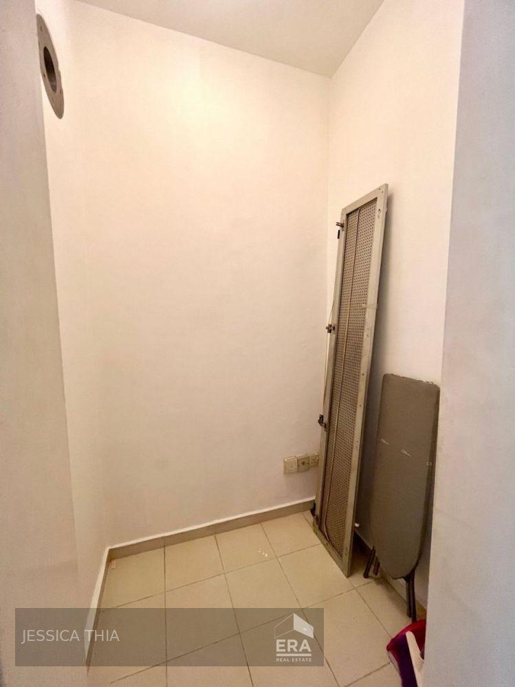 Condominium for Rent: Mackenzie Road, Cairnhill, D09, 228719