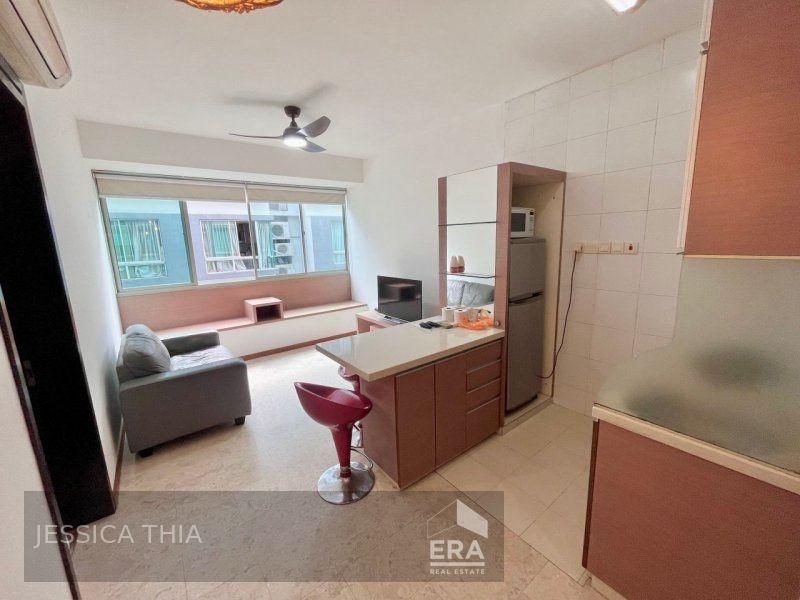 Condominium for Rent: Mackenzie Road, Cairnhill, D09, 228719