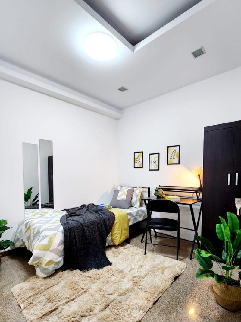 Prop-GPT: Condominium: D03  Queens