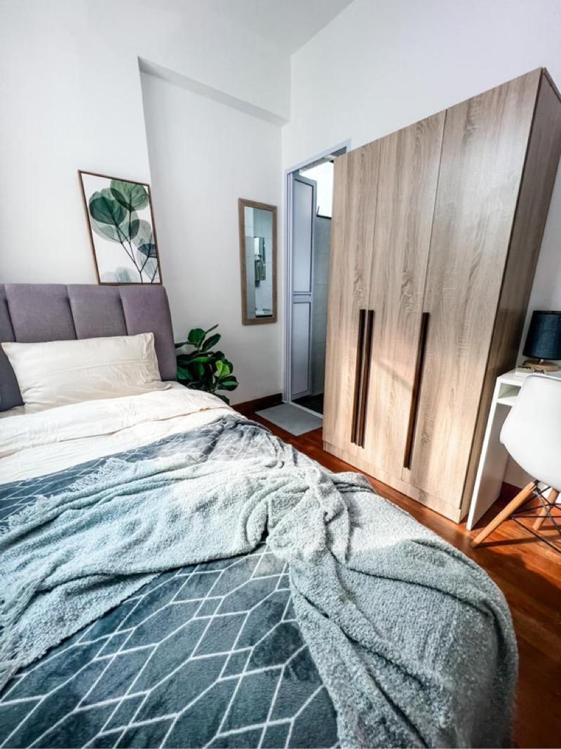 Condominium for Rent: D18, 529868