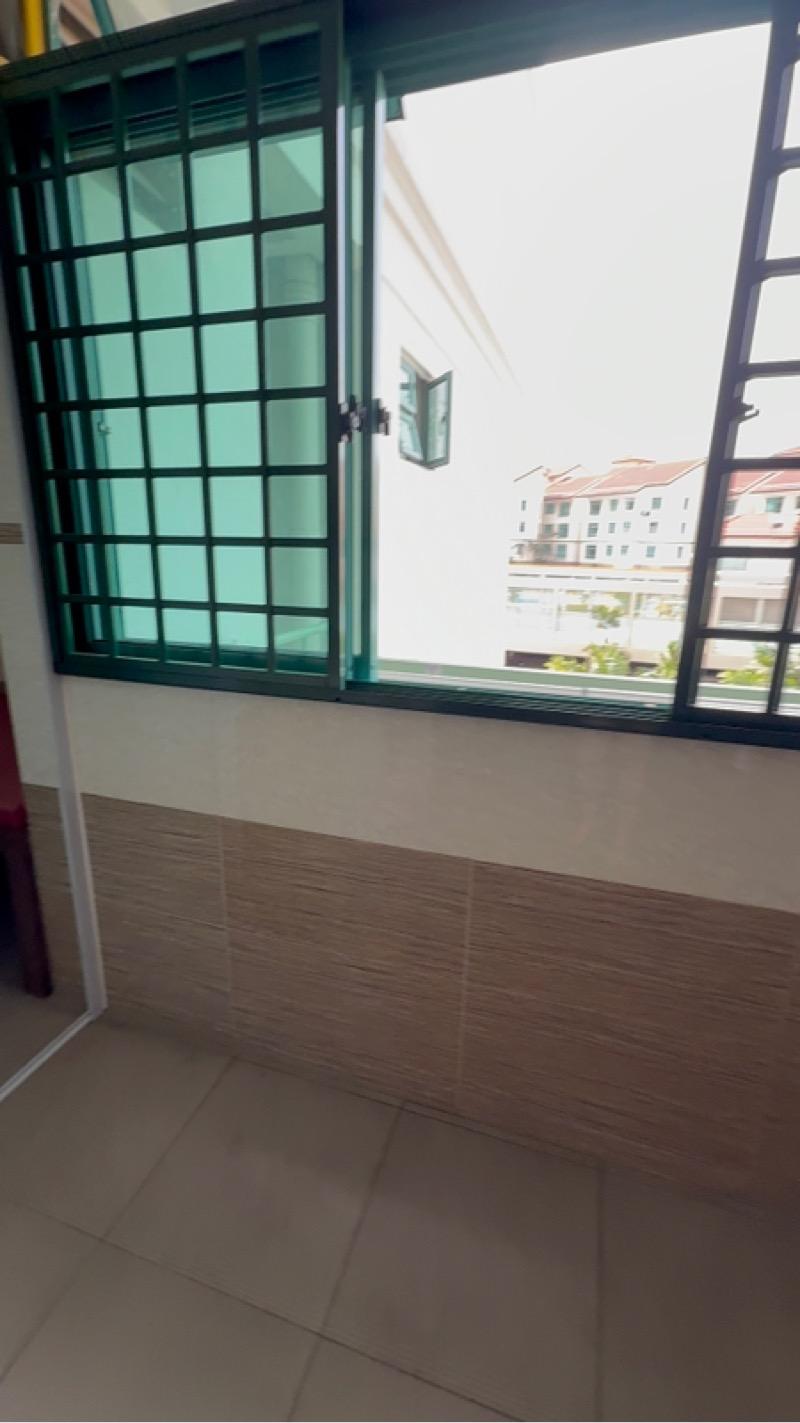 Changi Court Condominium Room Rental, $1,000, 1 Bed 1 Bath 150 sqft $6.67 psf