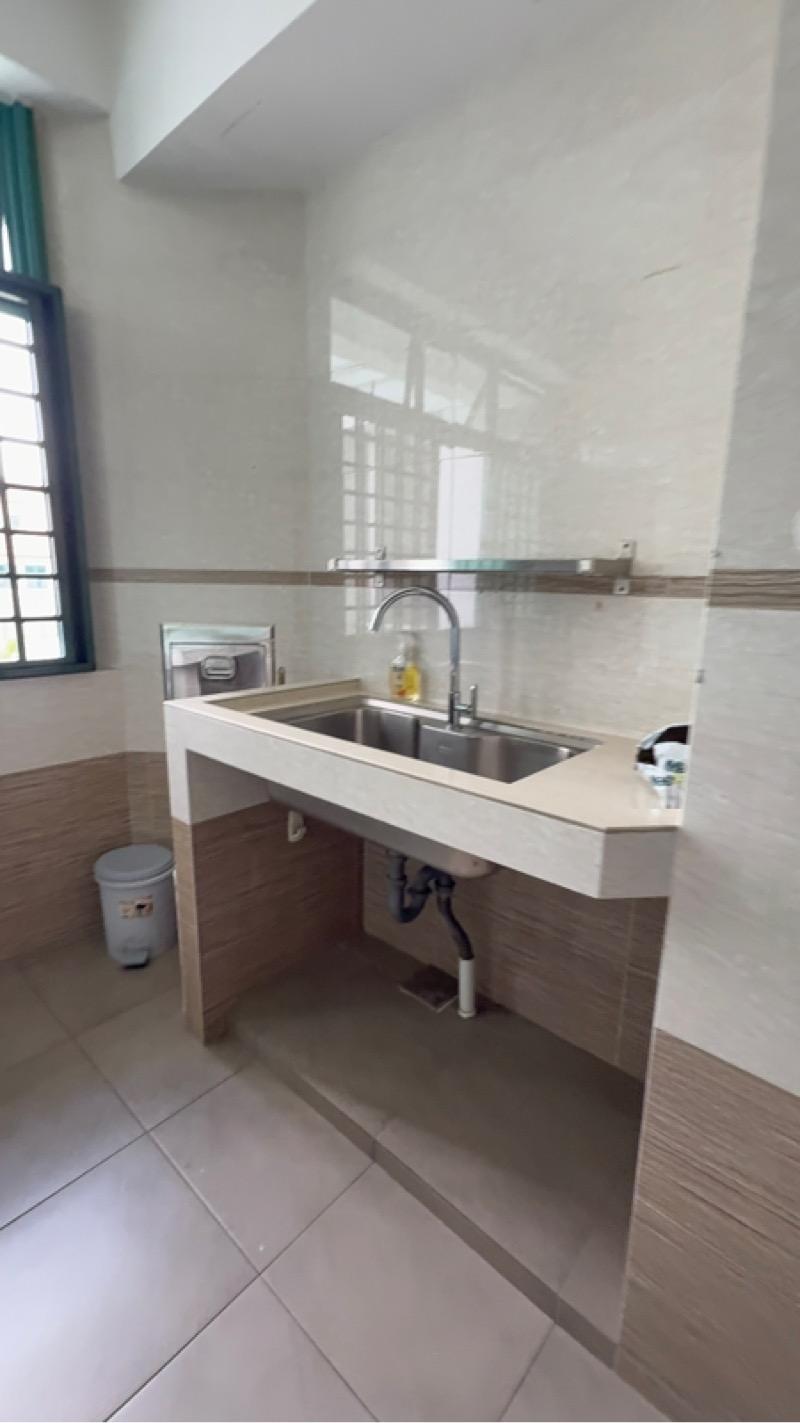 Changi Court Condominium Room Rental, $1,500, 1 Bed 1 Bath 180 sqft $8.33 psf