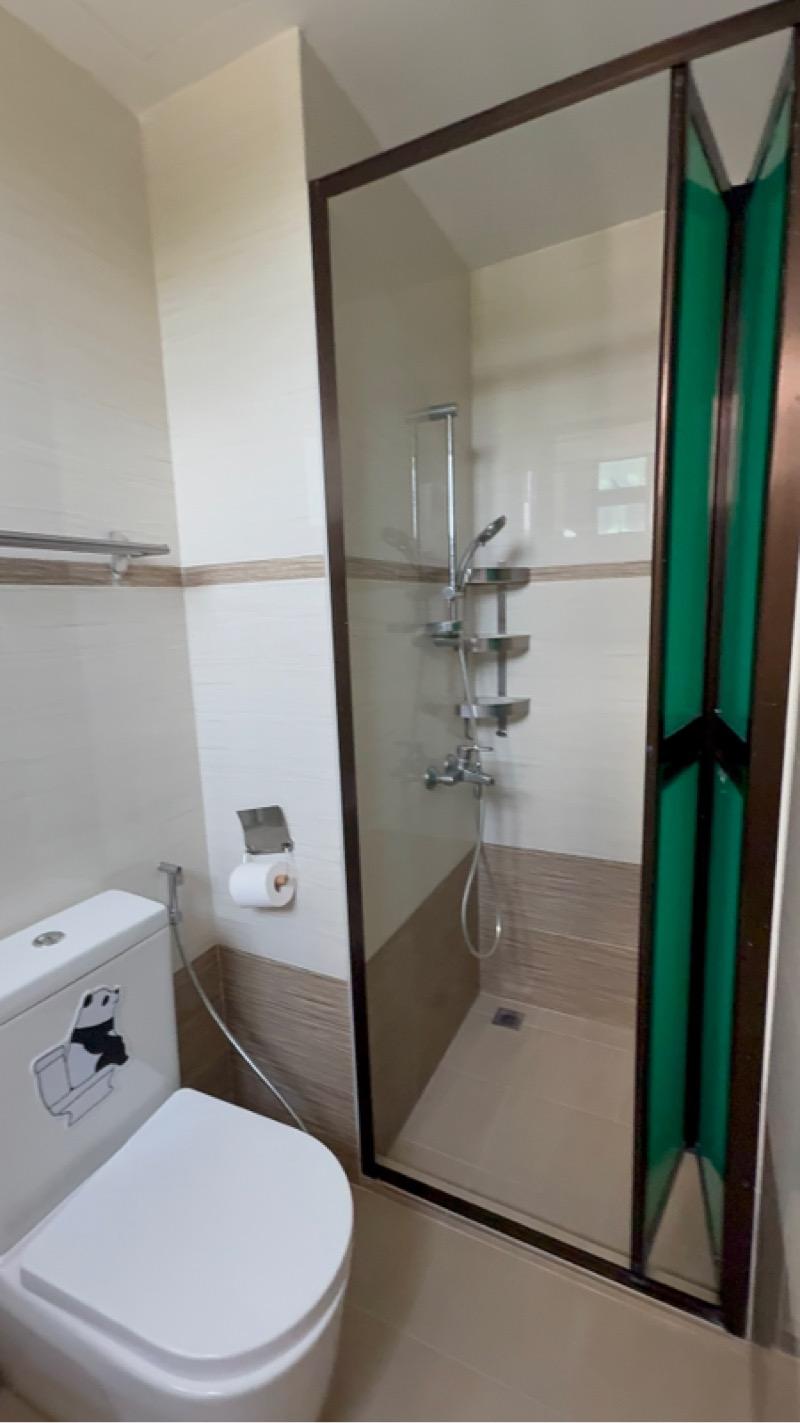 Changi Court Condominium Room Rental, $1,300, 1 Bed 1 Bath 120 sqft $10.83 psf