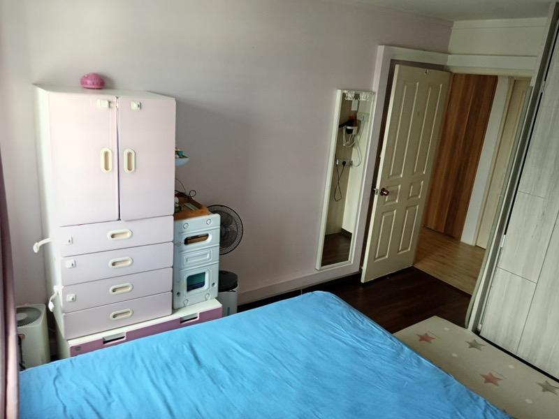423 Bukit Batok West Avenue 2 HDB Apartment Room Rental, $700, 1 Bed 2 Bath 10 sqft $70.00 psf