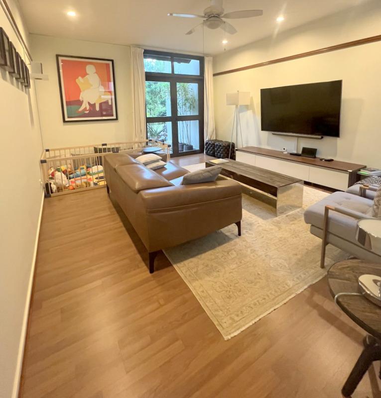 Prop-GPT: Condominium: D11  Villa Chancery