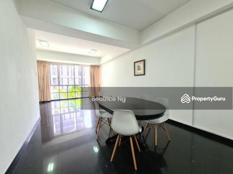Prop-GPT: Apartment: D09  UE Square
