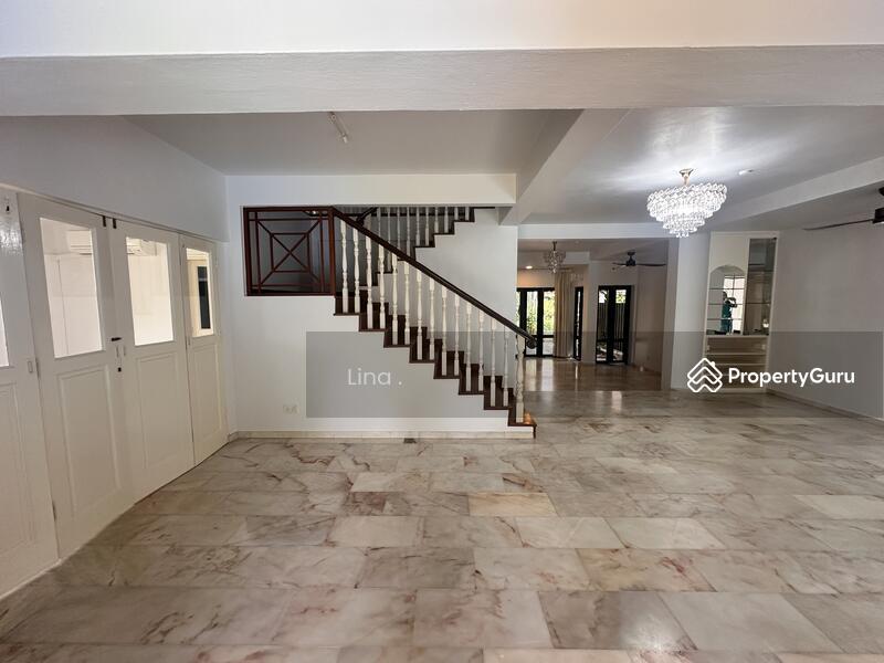 Bungalow for Rent: D21, 597000
