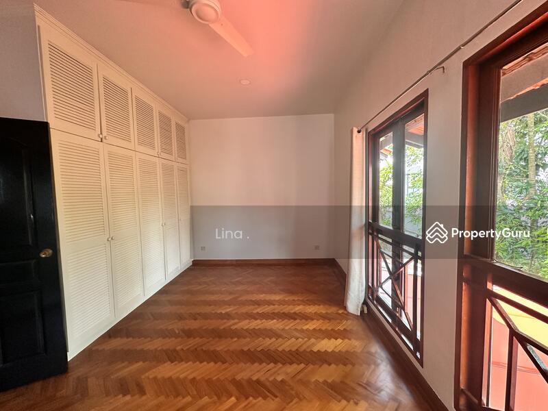 Bungalow for Rent: D21, 597000