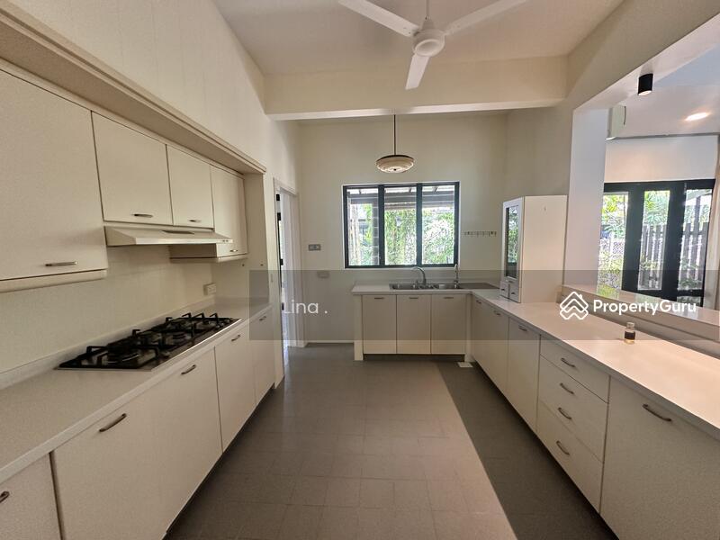 Bungalow for Rent: D21, 597000