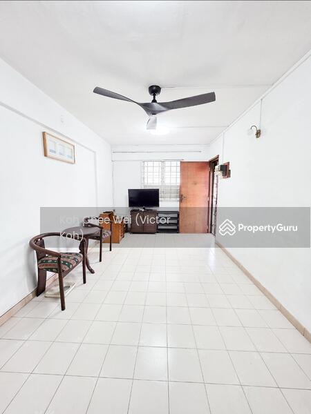 Prop-GPT: HDB Flat: D27 Yishun 203 Yishun Street 21