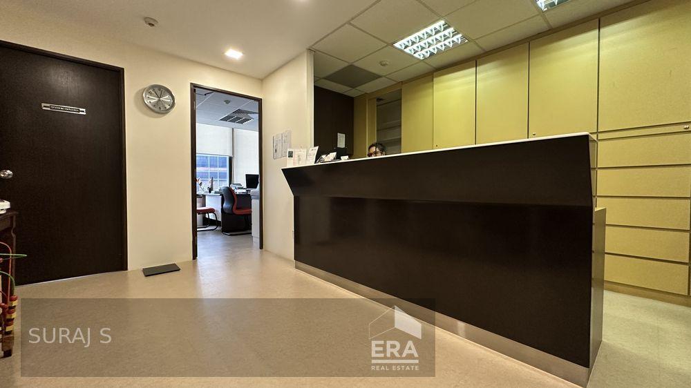 Prop-GPT: Medical: D09 Cairnhill Mount Elizabeth Hospital