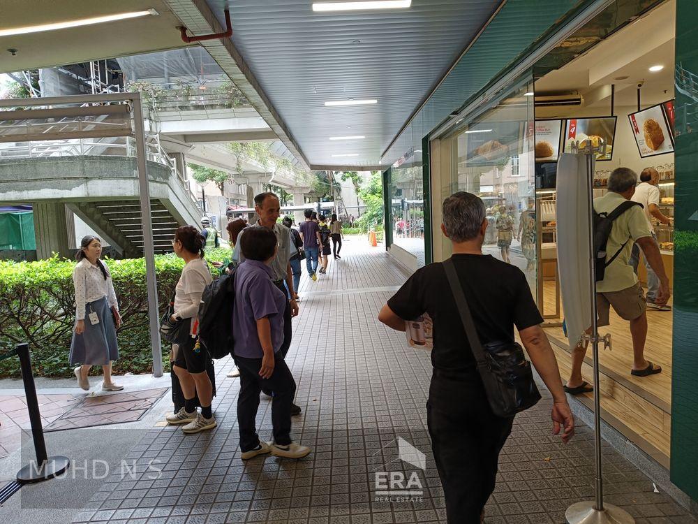 Highly Visible! Suit for Cafe, Bubble Tea, or Take Away Concept!